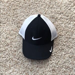 Used Nike legacy 91 fitted baseball cap size s/m